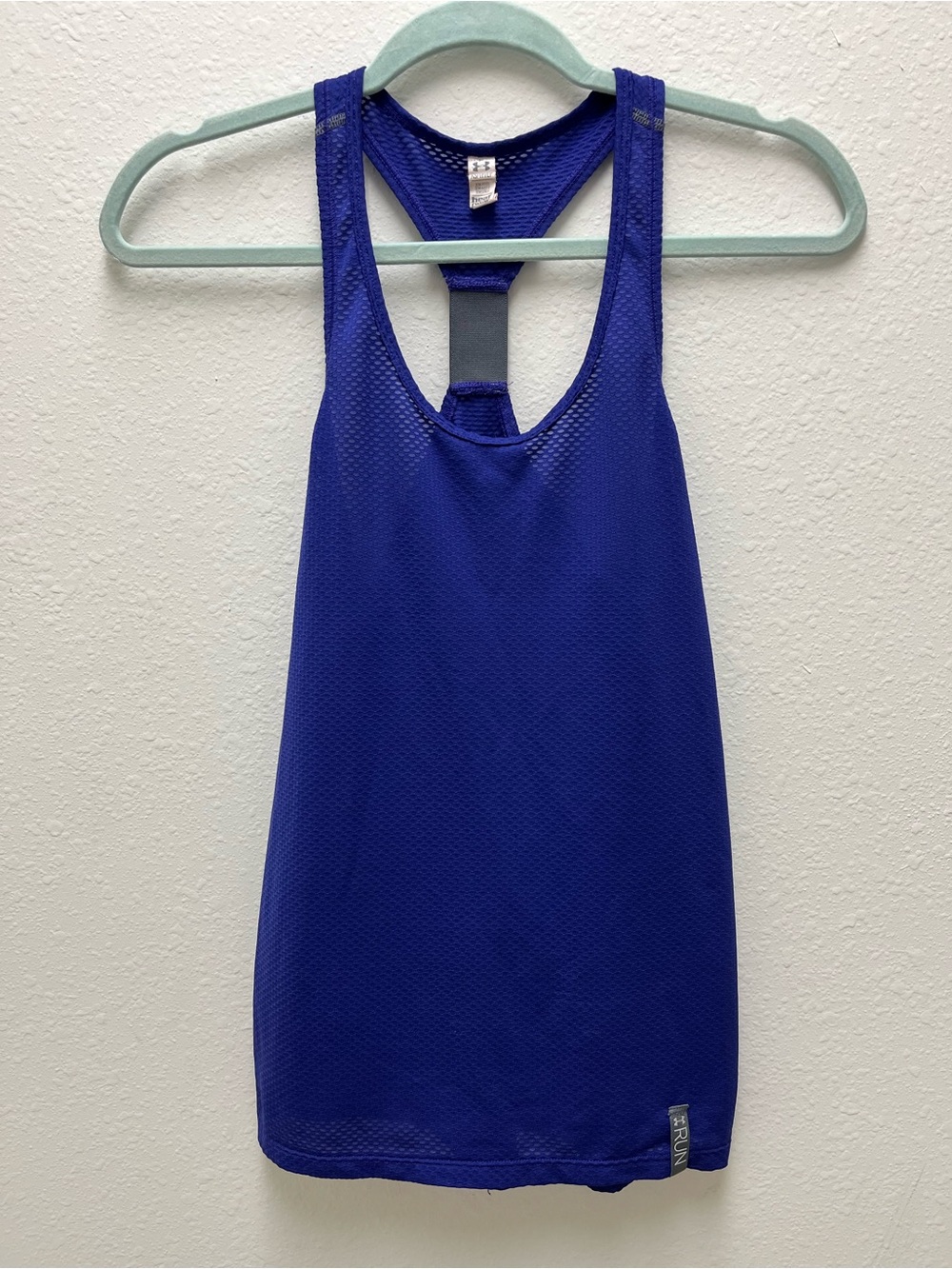 Under Armour HeatGear Women’s XS Blue Mesh Racerback Tank Breathable Stretch